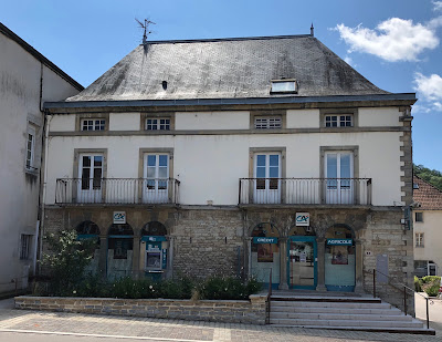Crédit Agricole de Champagne-Bourgogne à Pouilly-en-Auxois