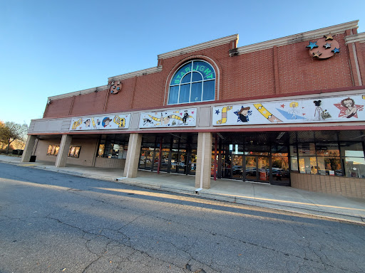 Movie Theater «Regal Cinemas Starlight 14 - Charlotte», reviews and photos, 11240 N Tryon St, Charlotte, NC 28262, USA