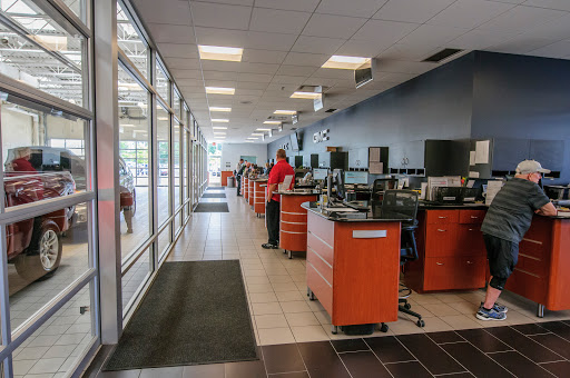 Cadillac Dealer «LaFontaine Cadillac Buick GMC», reviews and photos, 4000 Highland Rd, Highland, MI 48357, USA