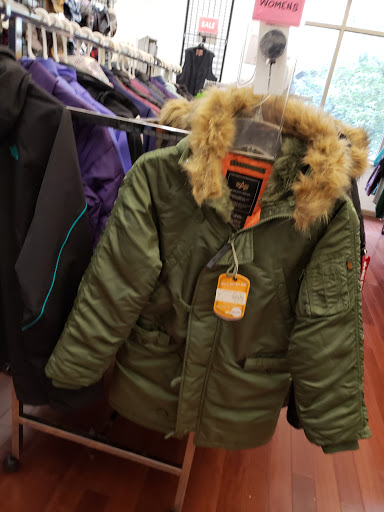 Clothing Store «I Goldberg Army & Navy», reviews and photos, 1300 Chestnut St, Philadelphia, PA 19107, USA