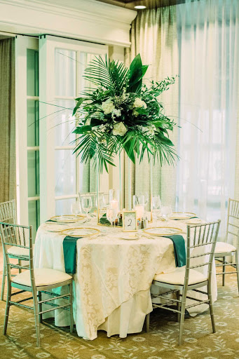 Florist «Pedestals Florist», reviews and photos, 125 Herricks Rd, Garden City Park, NY 11040, USA