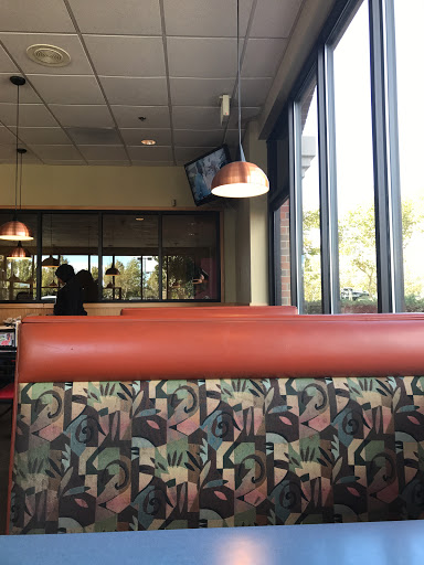 Pizza Restaurant «Round Table Pizza», reviews and photos, 5085 Business Center Dr Suite 102, Fairfield, CA 94533, USA