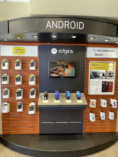 Cell Phone Store «Verizon Authorized Retailer – Cellular Sales», reviews and photos, 535 W Lancaster Ave, Berwyn, PA 19312, USA