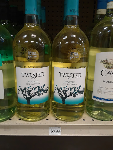 Wine Store «Cumberland Wine & Spirits», reviews and photos, 275 Broad St, Cumberland, RI 02864, USA