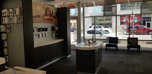 Cell Phone Store «Verizon», reviews and photos, 1857 E Kenilworth Pl, Milwaukee, WI 53202, USA