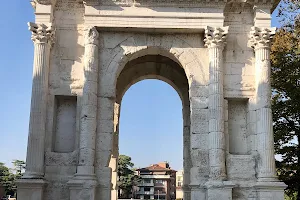 Arco dei Gavi image