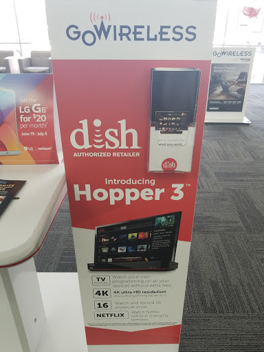 Cell Phone Store «GoWireless Verizon Authorized Retailer», reviews and photos, 16840 W Waddell Rd #140, Surprise, AZ 85388, USA