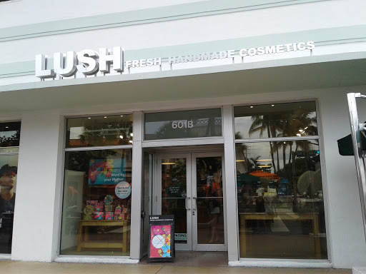 Cosmetics Store «LUSH Fresh handmade cosmetics», reviews and photos, 605 Lincoln Rd B, Miami Beach, FL 33139, USA