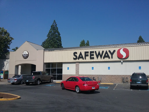 Grocery Store «Safeway», reviews and photos, 95 82nd Dr, Gladstone, OR 97027, USA