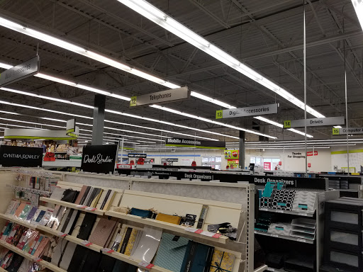 Office Supply Store «Staples», reviews and photos, 4940 O St, Lincoln, NE 68510, USA