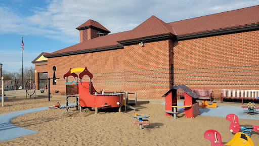 Recreation Center «North Dale Recreation Center», reviews and photos, 1414 St Albans St N, St Paul, MN 55117, USA