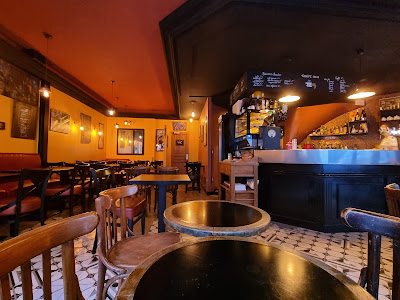 Les trois fontaines à Paris