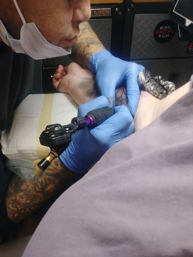 Tattoo Shop «Body Armor», reviews and photos, 3101 S Westnedge Ave, Kalamazoo, MI 49008, USA