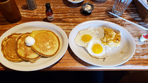 American Restaurant «Cracker Barrel Old Country Store», reviews and photos, 1240 NJ-73, Mt Laurel, NJ 08054, USA