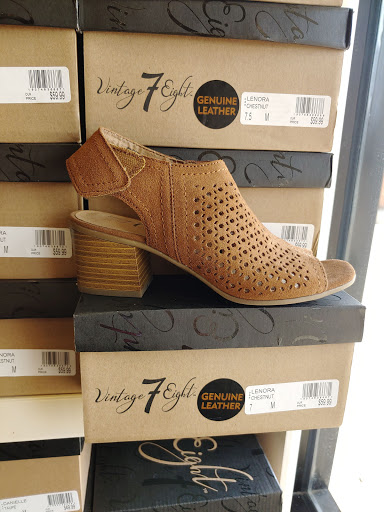 Shoe Store «Shoe Carnival», reviews and photos, 1650 Bryan Station Rd, Lexington, KY 40505, USA