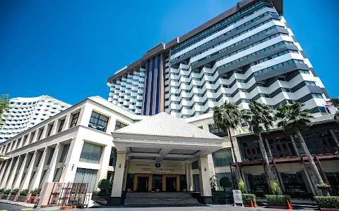 Jomtien Palm Beach Hotel & Resort image
