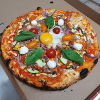 Photos du propriétaire du Pizzeria Les Pizzas de Chez Djina à Bize-Minervois - n°2