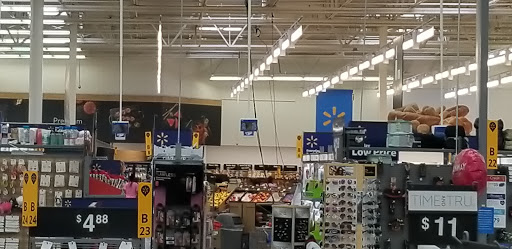 Shopping Mall «Centre at Riverchase Shopping Ctr», reviews and photos, 1694 Montgomery Hwy, Hoover, AL 35216, USA