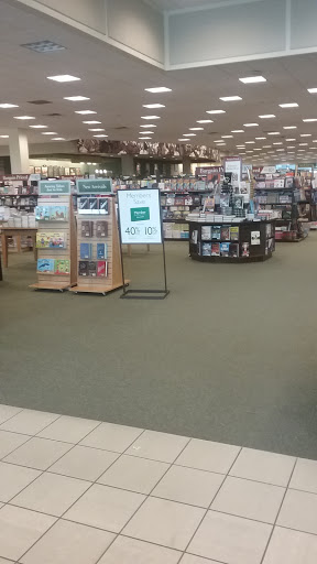 Book Store «Barnes & Noble Booksellers The Parks at Arlington Mall», reviews and photos, 3881 S Cooper St #2027, Arlington, TX 76015, USA