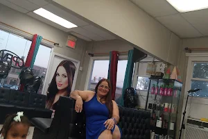 Dominicana's Beauty Salon image