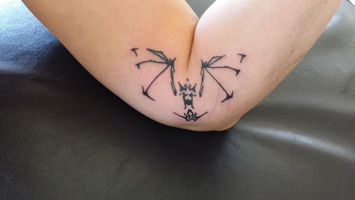 Tattoo Shop «OCTOPUS INK TATTOO», reviews and photos, 410 1st St, Lake Oswego, OR 97034, USA