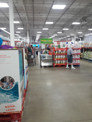 Warehouse club «Sams Club», reviews and photos