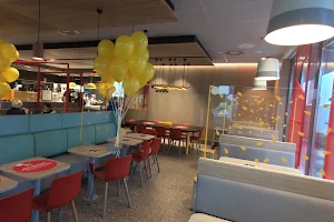 Restauracja McDonald's image