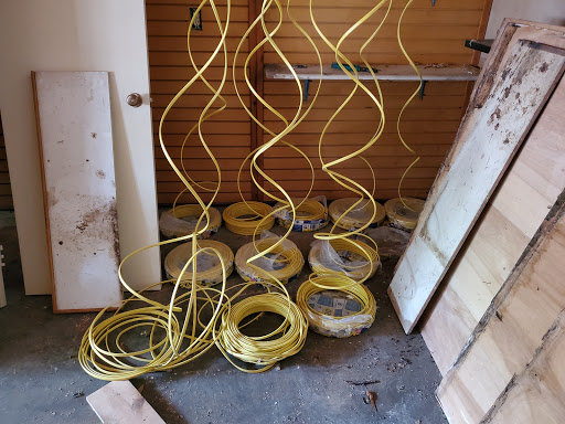 Photo of Osmin Bonilla Electrician