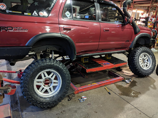 Tire Shop «Discount Tire Store - Tigard, OR», reviews and photos, 11462 SW Pacific Hwy, Tigard, OR 97223, USA