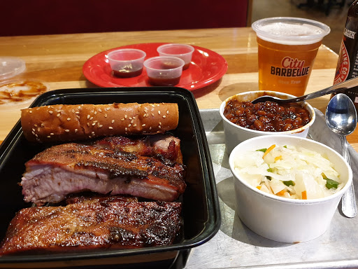 Shopping Mall «Pavilion Shopping Center», reviews and photos, 24055 Chagrin Blvd, Beachwood, OH 44122, USA