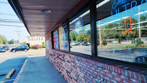 Liquor Store «St Andrews Liquors», reviews and photos, 7835 St Andrews Church Rd, Louisville, KY 40214, USA