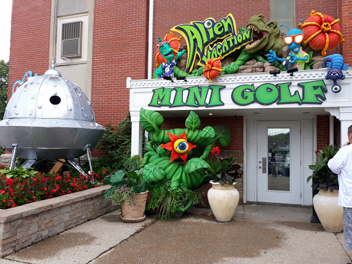 Miniature Golf Course «Alien Vacation 3D Mini Golf Attraction at Castle Noel», reviews and photos, 260 S Court St, Medina, OH 44256, USA