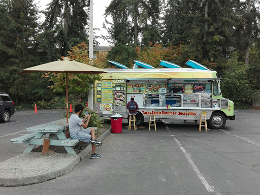 Grocery Store «Grocery Outlet Bargain Market», reviews and photos, 15625 NE 8th St, Bellevue, WA 98008, USA