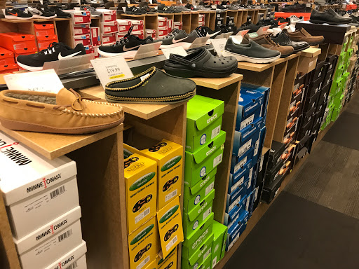 Shoe Store «DSW Designer Shoe Warehouse», reviews and photos, 1650 Airport Blvd #350, Pensacola, FL 32504, USA