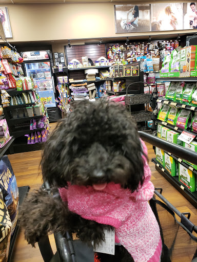 Pet Store «Pet Valu», reviews and photos, 21 Forest St, New Canaan, CT 06840, USA