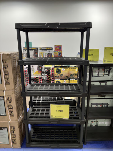 Hardware Store «Harbor Freight Tools», reviews and photos, 4600 Stadium Dr, Kalamazoo, MI 49008, USA