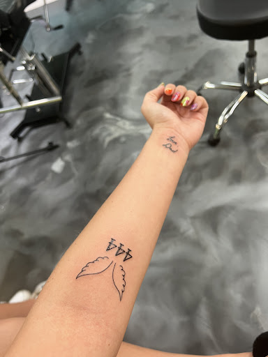 Explore pulp fiction tattoo ideas, creative tattoo ideas in Saint Petersburg, available at Mad Beach Ink