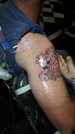 Tattoo Shop «Tiger Rose Tattoo», reviews and photos, 590 Dolliver St, Pismo Beach, CA 93449, USA