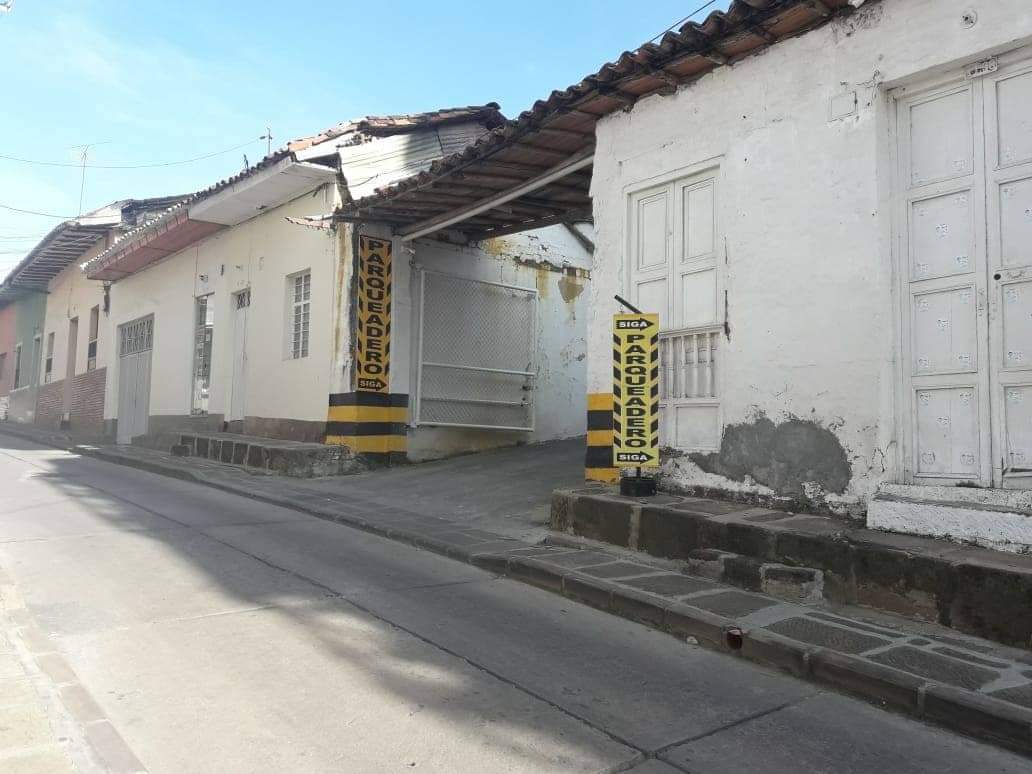 Parqueadero Donde arnold