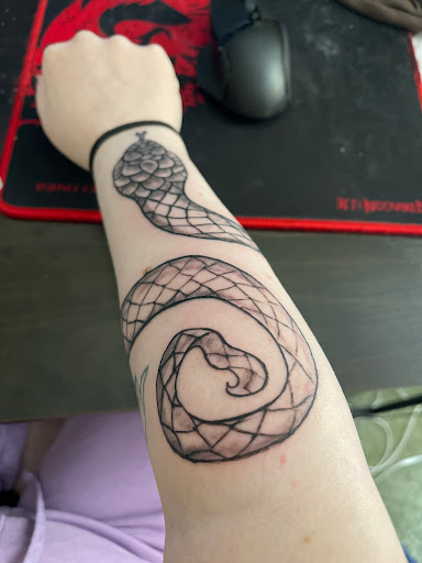 Tattoo Shop «Level 7 Tattoo», reviews and photos, 818 Newport Ave, Pawtucket, RI 02861, USA