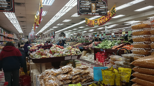 Indian Grocery Store «Subzi Mandi», reviews and photos, 1518 Oak Tree Road B, Iselin, NJ 08830, USA