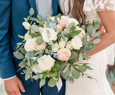 Angelas Florist and Gifts image