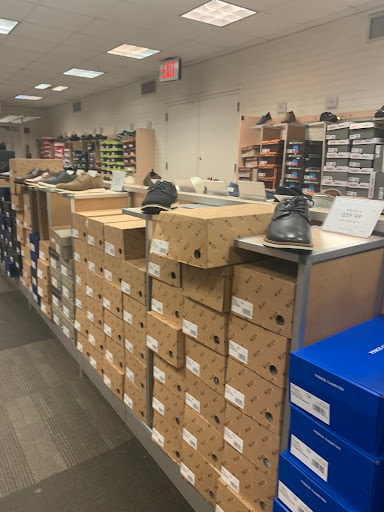 Shoe Store «DSW Designer Shoe Warehouse», reviews and photos, 8801 Queens Blvd, Elmhurst, NY 11373, USA