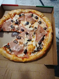 Pizza du Restaurant Pepe Manzo (Exterieur du Qwartz) | Villeneuve-la-Garenne - n°4