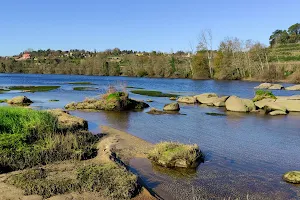 Cávado River image