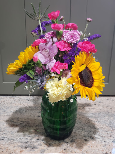 Florist «Carrolls Florist of Beverly», reviews and photos, 385 Cabot St, Beverly, MA 01915, USA