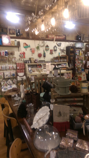 Store «Cahoots-Two Gals General Store», reviews and photos, 53 N Main St #100, Crossville, TN 38555, USA