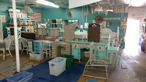 Used Furniture Store «C&D Second Chance», reviews and photos, 201 N Poplar Ave, Sanford, FL 32771, USA