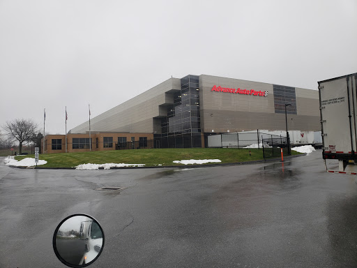 Auto Repair Shop «Advance Auto Parts Distribution Center», reviews and photos, 300 Shaker Rd, Enfield, CT 06082, USA