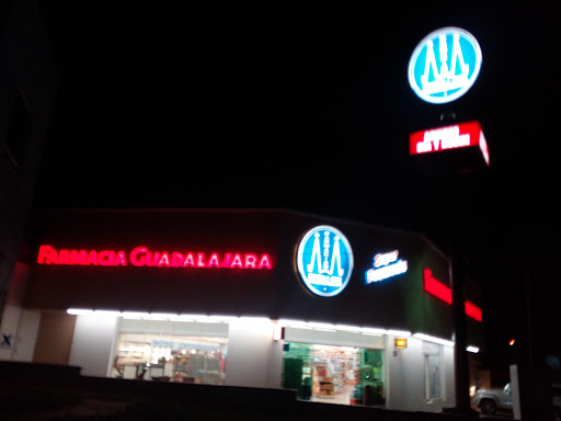 Información y opiniones sobre Farmacias Guadalajara de San Juan Cuautlancingo, Puebla, México